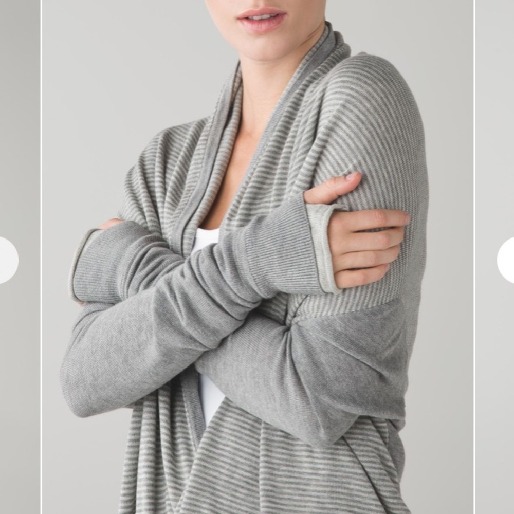 Lululemon Iconic Wrap - Picture 7 of 15
